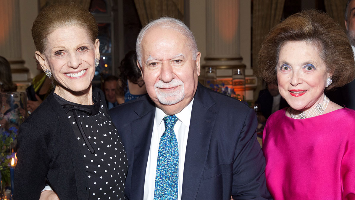 Society doyennes Annette de la Renta and Marina Kellen French with Vartan Gregorian (Photo: Julie Skarratt)